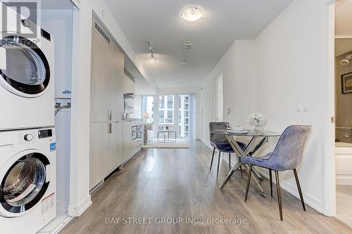 1503 - 60 Shuter Street S, Toronto, ON - Indoor Photo Showing Laundry Room