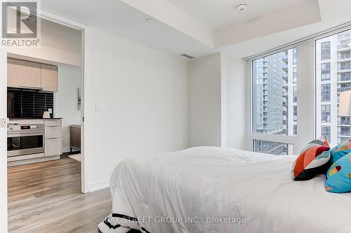 1503 - 60 Shuter Street S, Toronto, ON - Indoor Photo Showing Bedroom