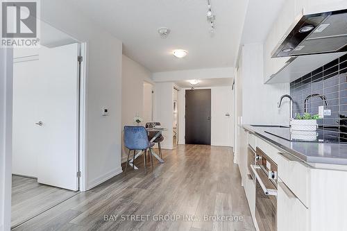 1503 - 60 Shuter Street S, Toronto, ON - Indoor Photo Showing Kitchen