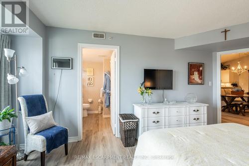 410 - 2085 Appleby Line, Burlington, ON - Indoor Photo Showing Bedroom