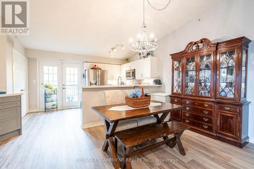 410 - 2085 Appleby Line, Burlington, ON - Indoor Photo Showing Dining Room