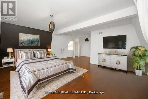 1090 Westmount Avenue, Mississauga, ON - Indoor Photo Showing Bedroom