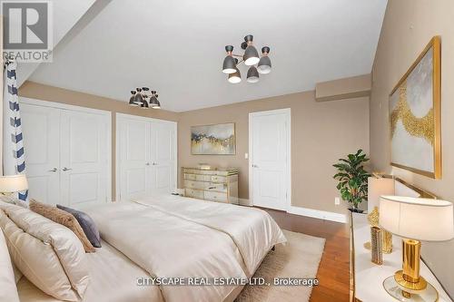 1090 Westmount Avenue, Mississauga, ON - Indoor Photo Showing Bedroom