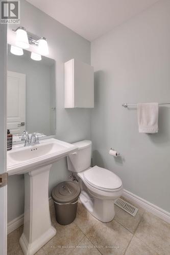 8 Cheltenham Mews, Kitchener, ON - Indoor Photo Showing Bathroom