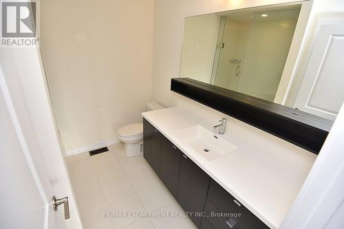 123 - 1890 Rymal Road E, Hamilton, ON - Indoor Photo Showing Bathroom