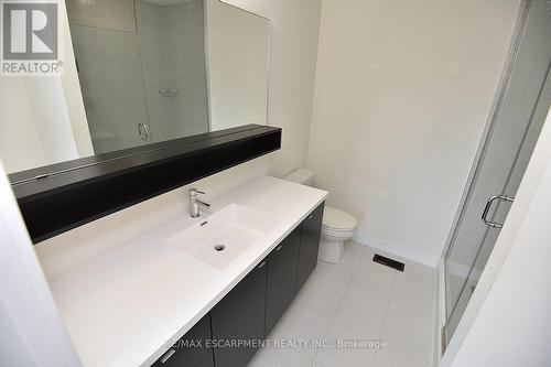 123 - 1890 Rymal Road E, Hamilton, ON - Indoor Photo Showing Bathroom