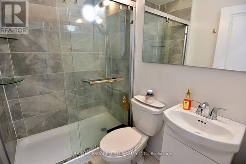 123 - 1890 Rymal Road E, Hamilton, ON - Indoor Photo Showing Bathroom