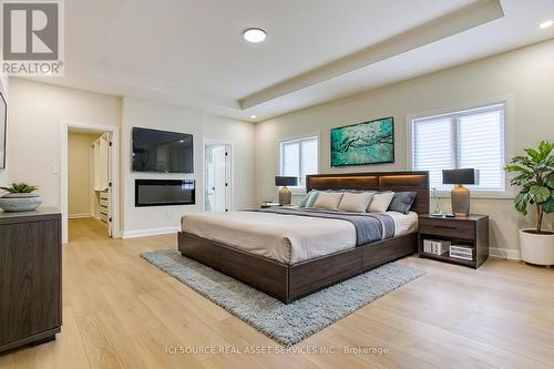 67 Creanona Boulevard, Hamilton, ON - Indoor Photo Showing Bedroom