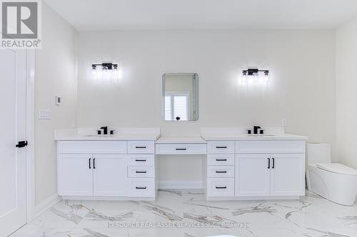 67 Creanona Boulevard, Hamilton, ON - Indoor Photo Showing Bathroom