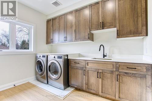 67 Creanona Boulevard, Hamilton, ON - Indoor Photo Showing Laundry Room