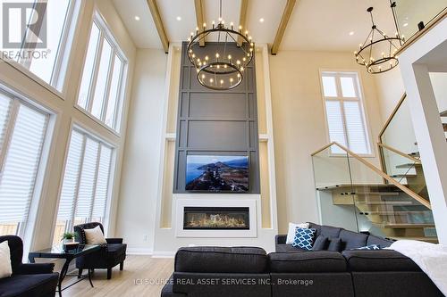 67 Creanona Boulevard, Hamilton, ON - Indoor Photo Showing Living Room With Fireplace