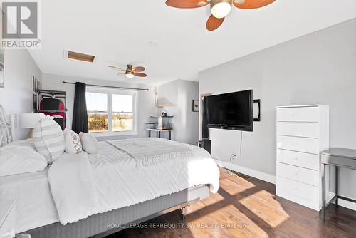 2299 Blessington Road, Tyendinaga, ON - Indoor Photo Showing Bedroom