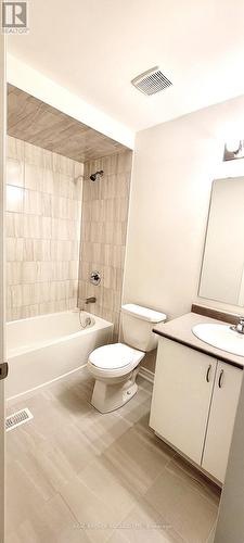 407 East 16Th Street, Hamilton, ON - Indoor Photo Showing Bathroom