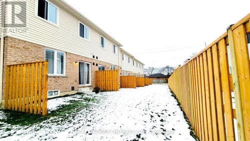 407 East 16Th Street, Hamilton, ON - Outdoor With Exterior