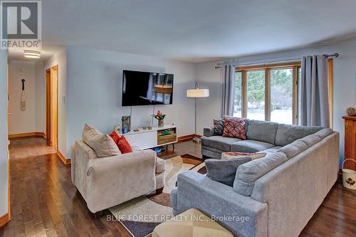 Living Room - 33895 Bissonette Avenue, Bluewater (St. Joseph), ON - Indoor Photo Showing Living Room