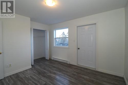 105E Cross Road, Bay Roberts, NL - Indoor Photo Showing Other Room