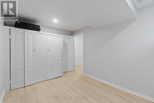 14 Meadowbrook Lane, Pelham, ON - Indoor Photo Showing Other Room