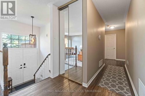 14 Meadowbrook Lane, Pelham, ON - Indoor Photo Showing Other Room