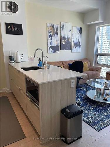 4501 - 88 Scott Street, Toronto, ON - Indoor Photo Showing Living Room