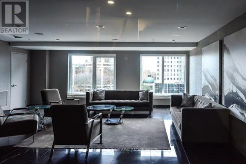 3711 - 8 Park Road, Toronto, ON - Indoor Photo Showing Living Room