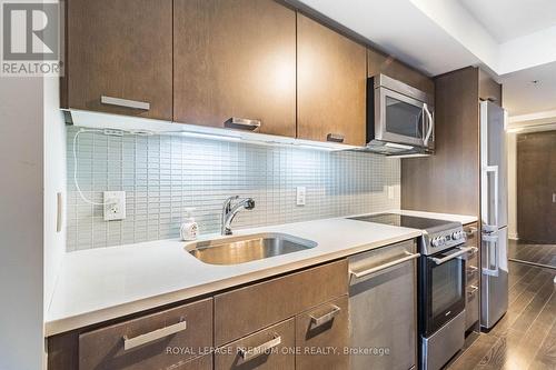 606 - 295 Adelaide Street, Toronto, ON - Indoor Photo Showing Kitchen With Stainless Steel Kitchen