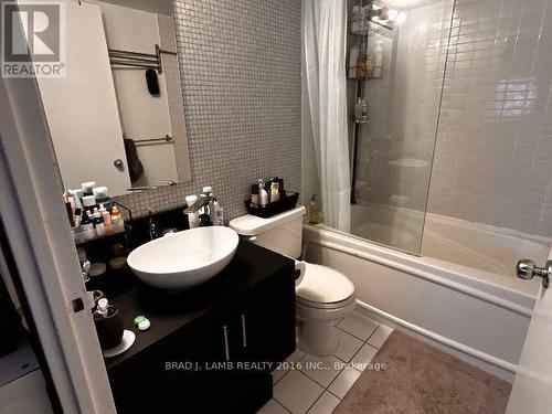 708 - 36 Charlotte Street, Toronto, ON - Indoor Photo Showing Bathroom