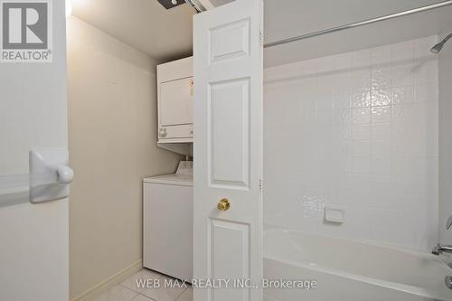 305 - 5039 Finch Avenue E, Toronto, ON - Indoor Photo Showing Laundry Room