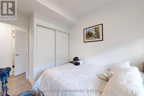 515 - 150 Logan Avenue, Toronto, ON - Indoor Photo Showing Bedroom