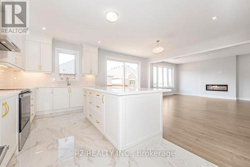 4 Wild Ginger Lane, Springwater, ON - Indoor Photo Showing Kitchen