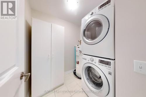 310 - 300 Essa Road, Barrie, ON - Indoor Photo Showing Laundry Room