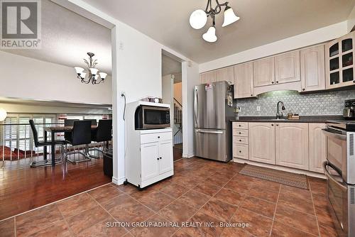 44 - 452 Silverstone Drive, Toronto, ON - Indoor Photo Showing Kitchen