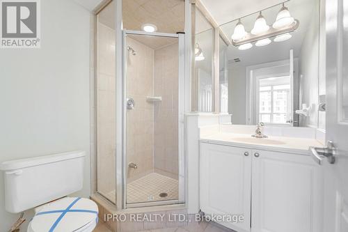 2431 - 3888 Duke Of York Boulevard, Mississauga, ON - Indoor Photo Showing Bathroom