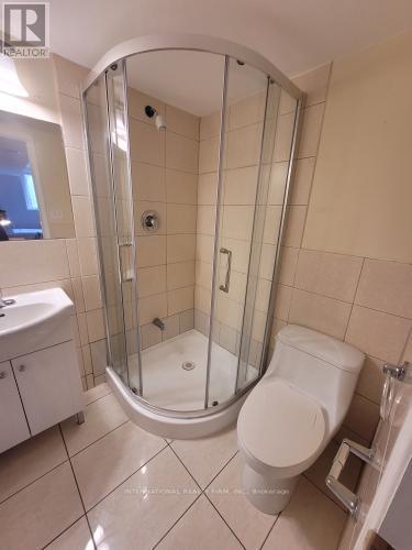 23 Hackett Avenue, Toronto, ON - Indoor Photo Showing Bathroom