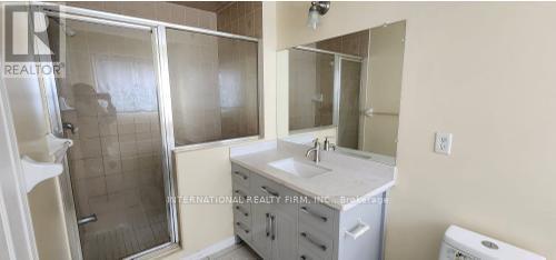 23 Hackett Avenue, Toronto, ON - Indoor Photo Showing Bathroom