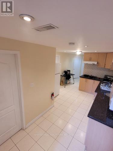 23 Hackett Avenue, Toronto, ON - Indoor Photo Showing Kitchen