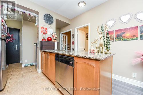 1301 - 80 Absolute Avenue, Mississauga, ON - Indoor Photo Showing Kitchen