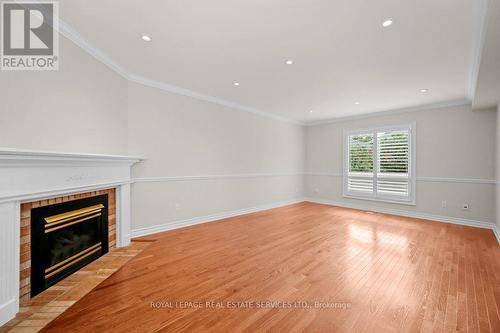 60 River Glen Boulevard, Oakville, ON - Indoor With Fireplace