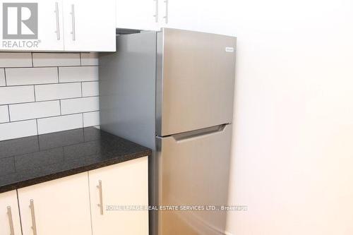 Lower - 242 Keele Street, Toronto, ON - Indoor Photo Showing Kitchen