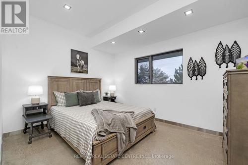 774 Charleston Side Road, Caledon, ON - Indoor Photo Showing Bedroom