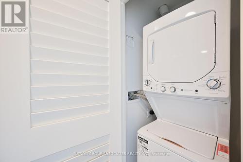 1010 - 215 Veterans Drive, Brampton, ON - Indoor Photo Showing Laundry Room