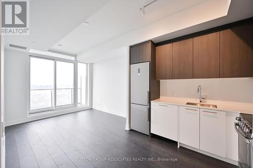 1010 - 215 Veterans Drive, Brampton, ON - Indoor Photo Showing Kitchen