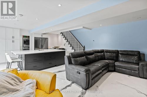 1174 Birch Narrows Road, Dysart Et Al, ON - Indoor Photo Showing Living Room