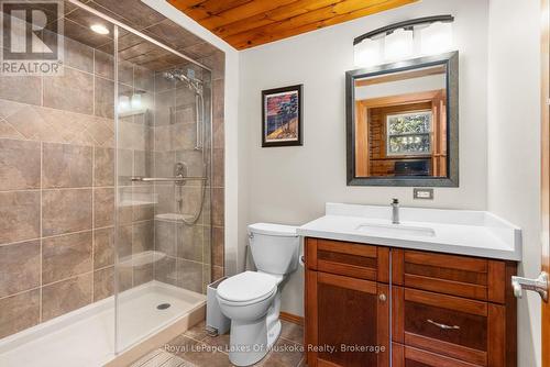 354 Bayshore Boulevard, Huntsville (Chaffey), ON - Indoor Photo Showing Bathroom