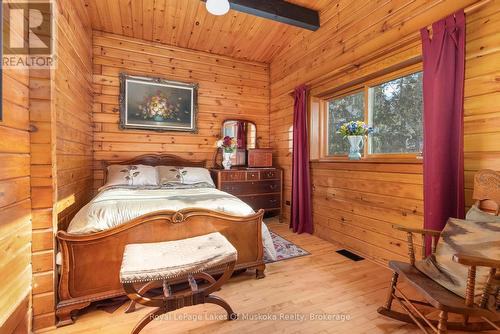 354 Bayshore Boulevard, Huntsville (Chaffey), ON - Indoor Photo Showing Bedroom