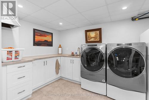 354 Bayshore Boulevard, Huntsville (Chaffey), ON - Indoor Photo Showing Laundry Room