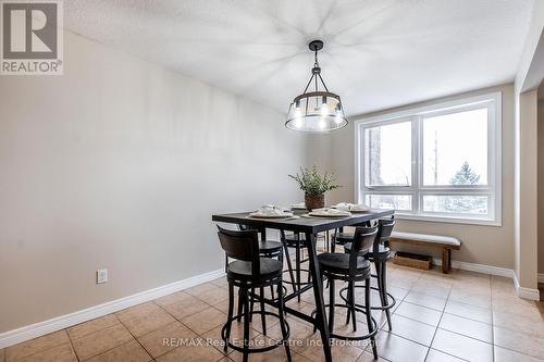 202 - 904 Paisley Road, Guelph (Parkwood Gardens), ON - Indoor Photo Showing Dining Room