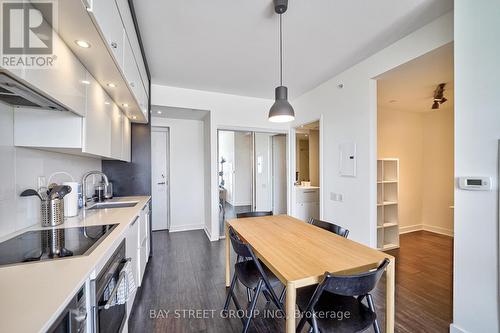 4301 - 15 Grenville Street, Toronto, ON - Indoor Photo Showing Kitchen With Upgraded Kitchen