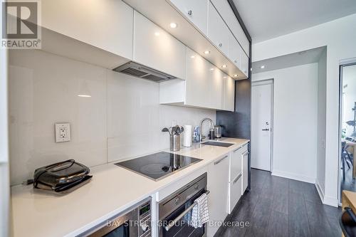 4301 - 15 Grenville Street, Toronto, ON - Indoor Photo Showing Kitchen With Upgraded Kitchen