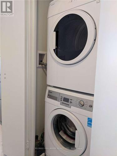 2403 - 290 Adelaide Street W, Toronto, ON - Indoor Photo Showing Laundry Room