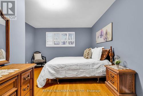 21 Farley Crescent, Toronto, ON - Indoor Photo Showing Bedroom